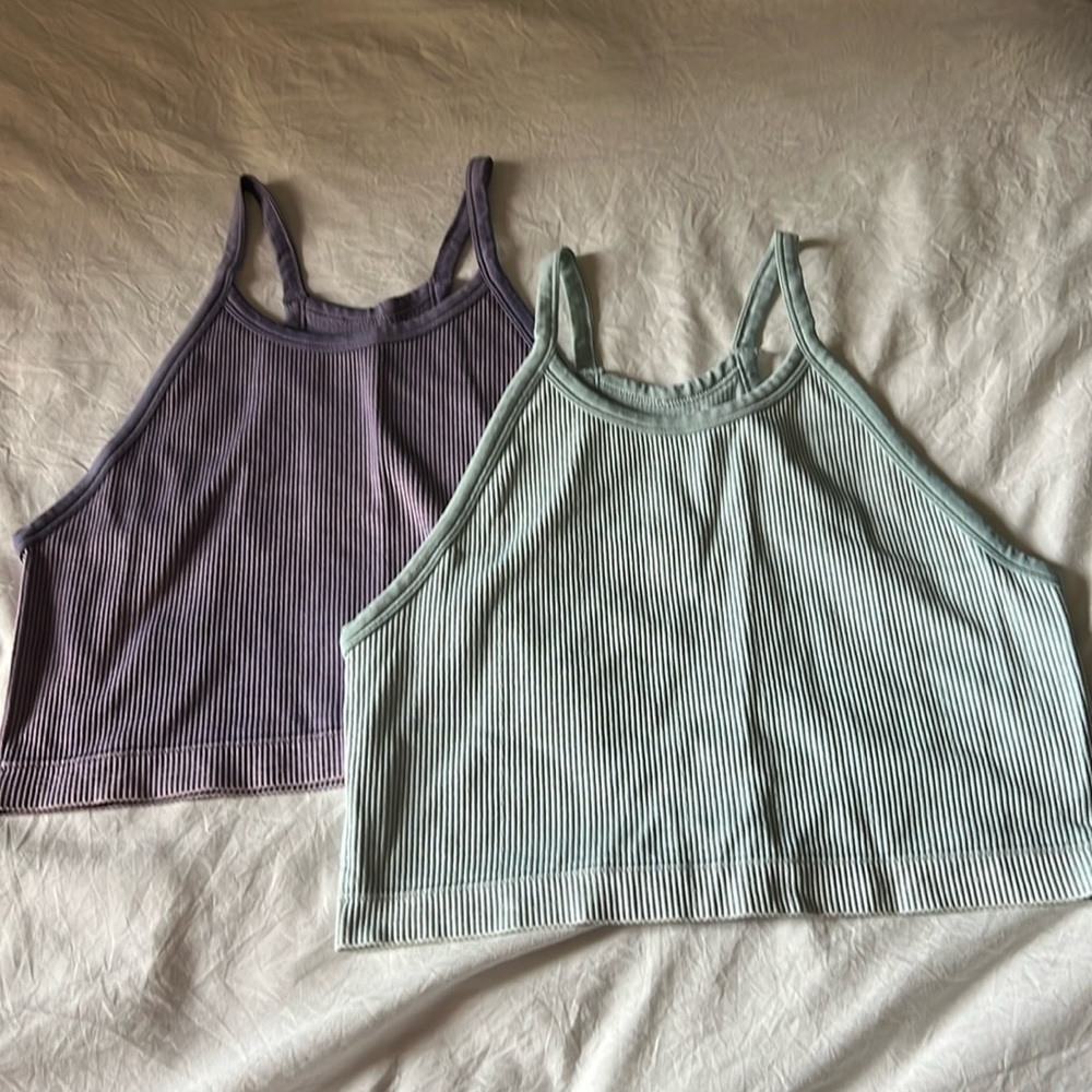 Spaghetti strap crop tank top
